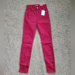 20. NWT - GUESS SKINNY JEANS - RED - SZ 24